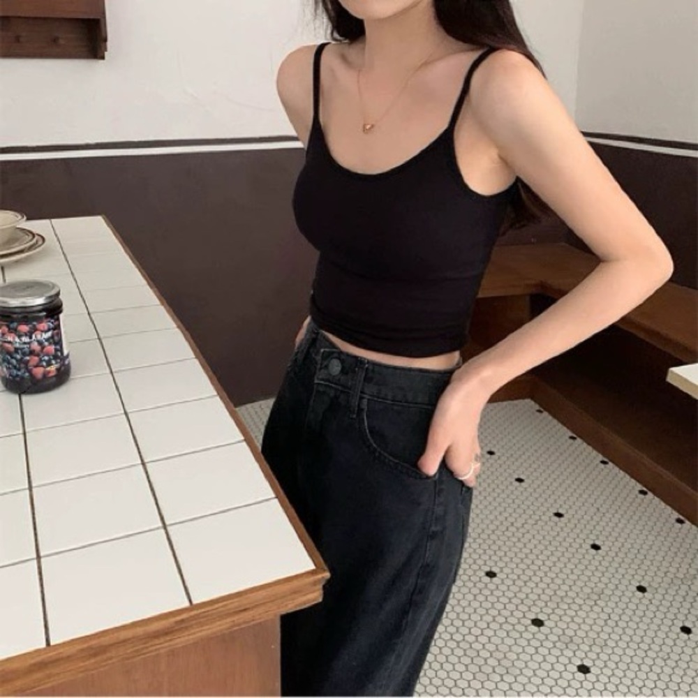 Black Padded Cropped Tank Top